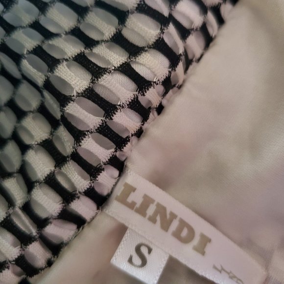 Lindi Black/White Boho Ruffled Spring Jacket with Pearl look Buttons S - Picture 6 of 7